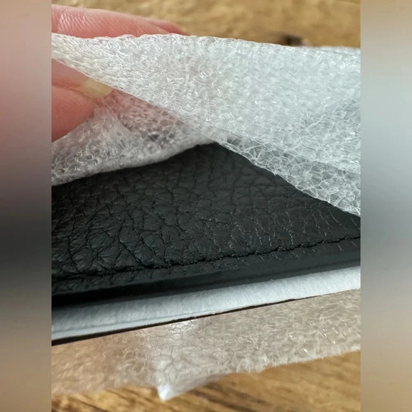 NWT Coach Pebble Leather Compact Billfold Wallet ~ Black ~ STILL IN PACKAGING 🖤 - Picture 9 of 9